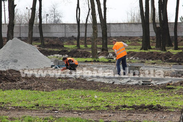 Как идет масштабная реконструкция парка «Юбилейный» в Покровске