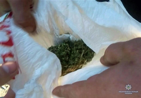 Житель Горняка рассказал полицейским, где можно найти наркотики