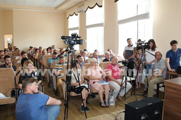 Пропавший мэр Покровска неожиданно появился на сессии горсовета, но пока только онлайн