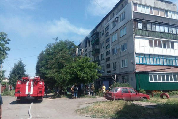 В Мирнограде в результате взрыва в многоэтажке пострадал мужчина