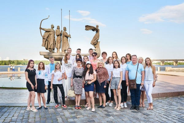 Дети из Селидово, Новогродовки и Украинска побывали в Верховной Раде
