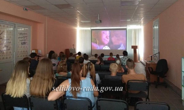 В Селидово для детей устроили День мультфильмов
