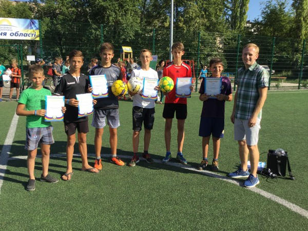 В Новогродовке разыграли Кубок города по мини-футболу среди дворовых команд