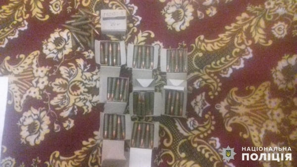 В Покровском районе у пенсионера обнаружили около 200 патронов армейского образца