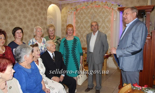 В Селидово ветерана войны поздравили с 95-летним юбилеем