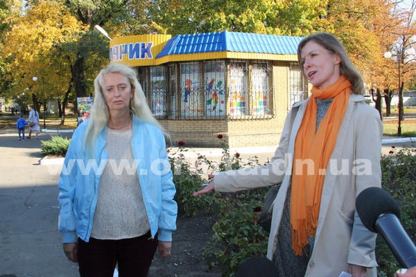 В Покровске появился новый мини-парк фигур из камня