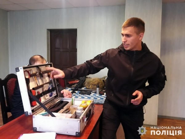 Школьники из Селидово, Новогродовки, Горняка и Украинска побывали в полиции