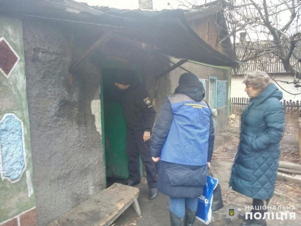Полицейские и работники соцслужбы прошлись по «проблемным» семьям в Горняке и Кураховке