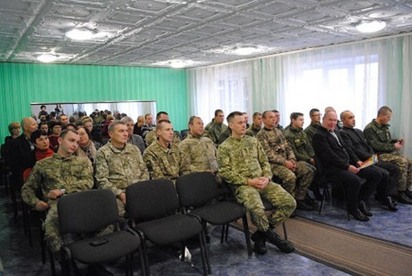 Как в Новогродовке отметили День Вооруженных сил Украины