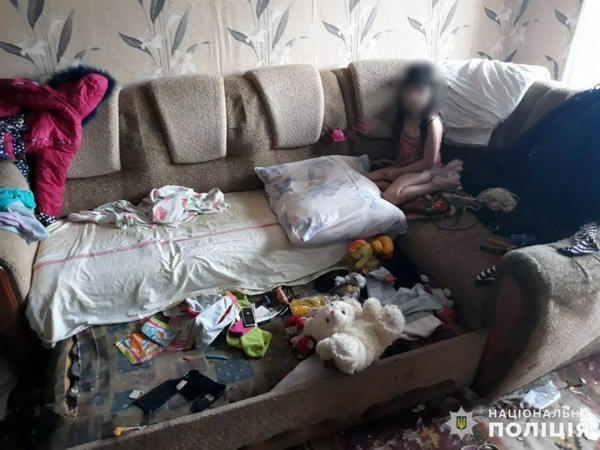 Жительница Покровска воспитывает свою 6-летнюю дочь в ужасных условиях