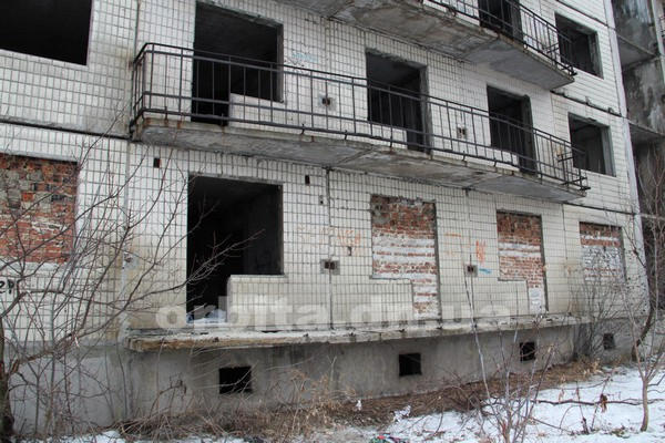 Опасное селфи: в Мирнограде подросток упал с пятого этажа