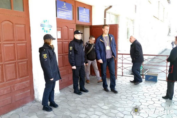 В Покровске и Селидово зарегистрировано несколько сообщений о нарушении избирательного процесса
