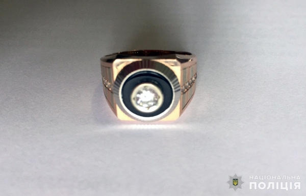 В Мирнограде вором, укравшим драгоценное кольцо, оказался ребенок