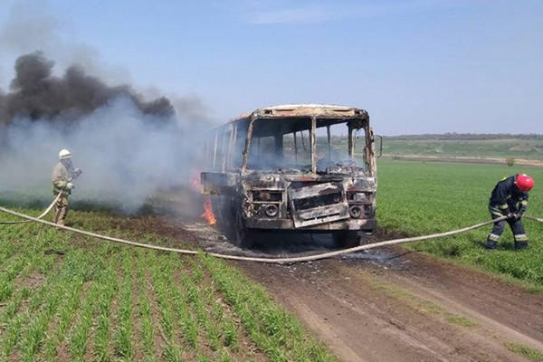 В Покровском районе сгорел дотла автобус