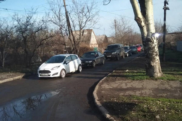 Утром на мосту в Покровске образовалась серьезная пробка