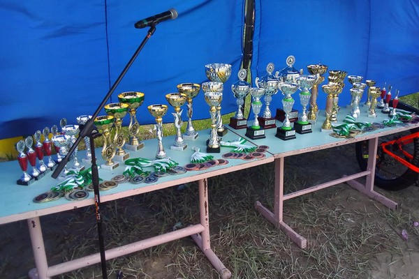 В Мирнограде проходит Чемпионат Украины по мотокроссу