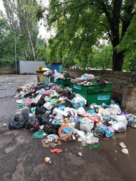 В Донецк возвращается мусорная проблема
