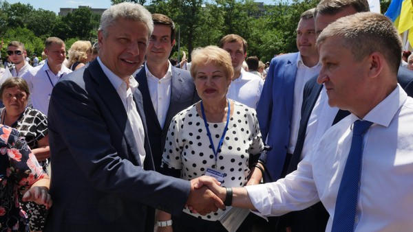 Юрий Бойко убежден, что Владимир Мороз достойно защитит интересы жителей Донбасса в парламенте