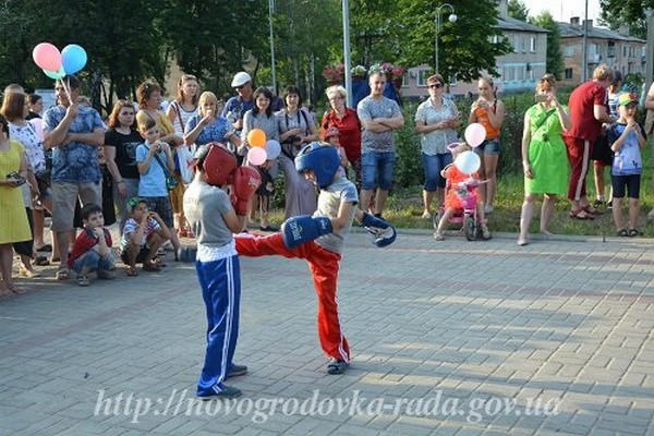 В Новогродовке масштабно и весело отпраздновали День защиты детей