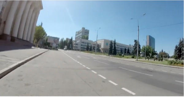 Видеоблогер наглядно продемонстрировал безлюдный центр оккупированного Донецка