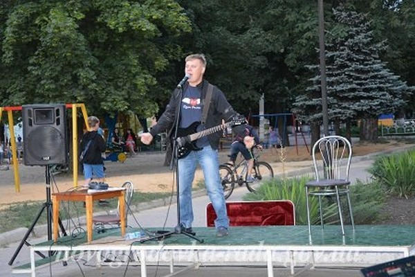 В Новогродовке устроили масштабный праздник для молодежи