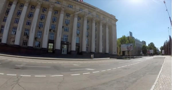 Видеоблогер наглядно продемонстрировал безлюдный центр оккупированного Донецка