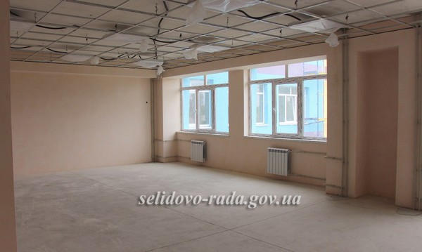 В Селидово продолжается ремонт будущей опорной школы