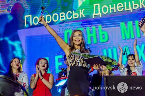 День города и День шахтера в Покровске украсили звездный концерт и грандиозный салют