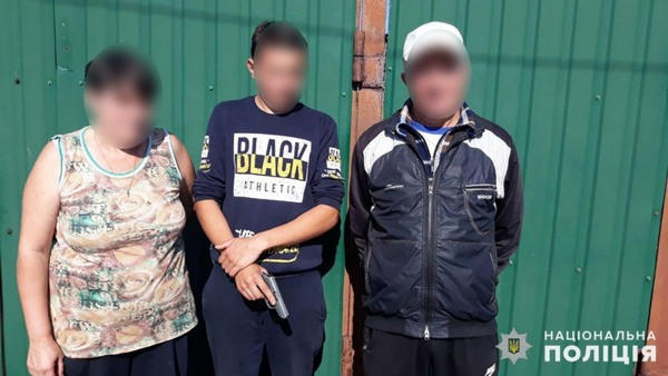 В Покровском районе школьник нашел пистолет