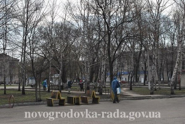 В связи с эпидемией коронавируса в Новогродовке проводят дезинфекцию города