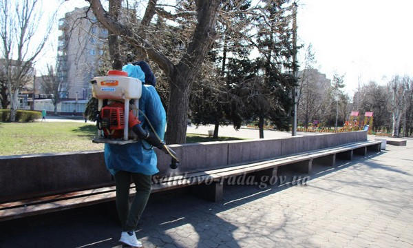В Селидово в связи с эпидемией коронавируса проводят дезинфекцию города