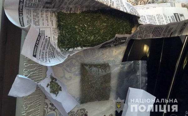 В Украинске задержали преступную группу, которая на торговле наркотиками зарабатывала миллионы гривен