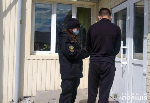 Несмотря на карантин, в Покровске полицейские проводят профилактическую работу с трудными подростками