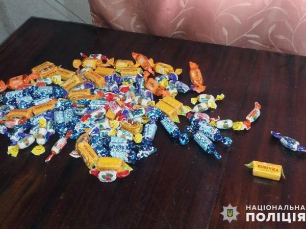 В Селидовскую исправительную колонию присылают наркотики в конфетах