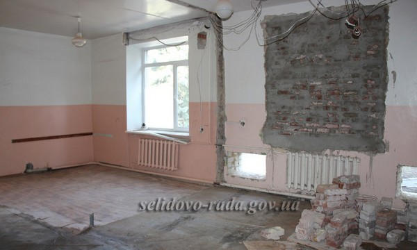 В Селидово продолжается ремонт помещения для отделения экстренной неотложной медицинской помощи