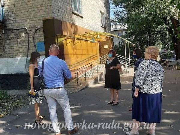 Представители международной организации GIZ посетили Новогродовку, чтобы понять, чем помочь городу