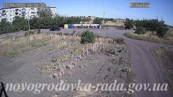 Жители Новогродовки продолжают заваливать город кучами мусора