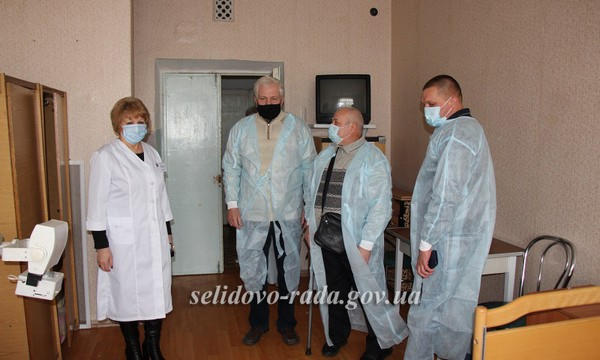 Мэр Селидово проинспектировал центральную городскую больницу