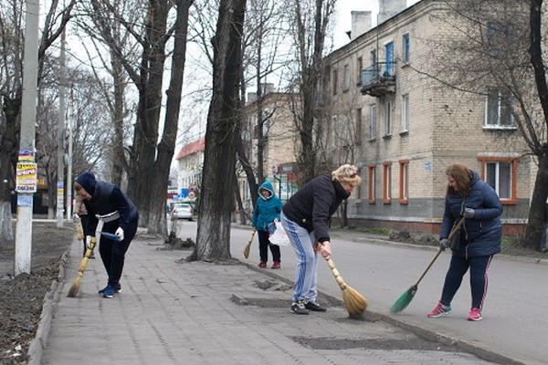 В Новогродовской громаде прошел общий День благоустройства