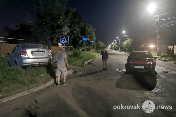 ДТП в Покровске: не разминулись автомобили ВАЗ и Chevrolet