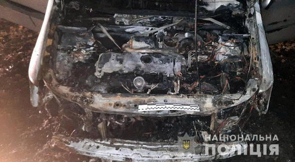 В Селидово сожгли автомобиль