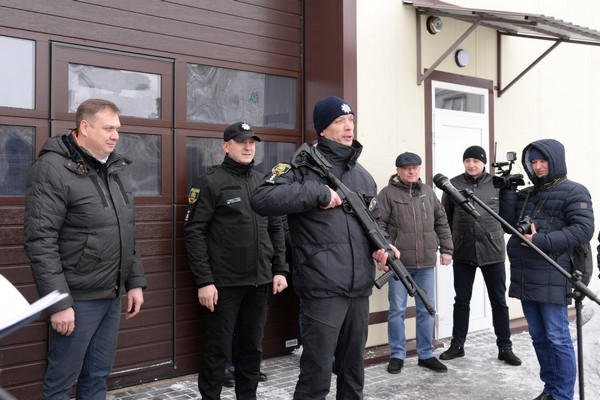 Вооружены помповыми ружьями и на внедорожнике - в Новогродовской громаде появились полицейские офицеры громады