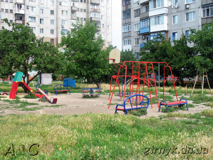 Детская площадка в новом микрорайоне