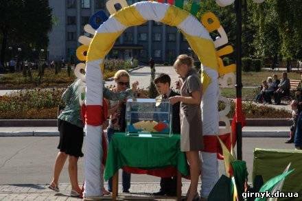 «Шахтоуправление «Покровское» организовало праздничное мероприятие (Фото)