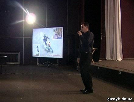 В кинотеатре «Мир» прошел вечер, посвященный памяти юного мотогонщика Валерия Доценко-мл. (добавлено видео)