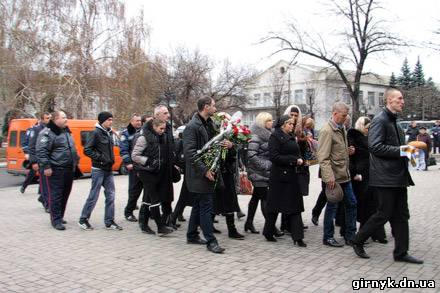 В Красноармейске простились с погибшим инспектором ГАИ (фото+видео)