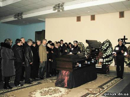 В Красноармейске простились с погибшим инспектором ГАИ (фото+видео)
