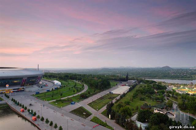 Шикарные фото Донецка в розовом закате (фото)