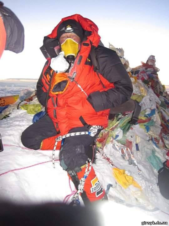 Проходчик шахты "Белозерская" Виталий Кутний покорил Эверест (фото + видео)