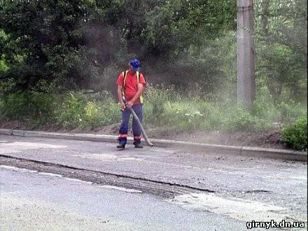 В Селидово начали капитальный ремонт дорог (фото + видео)